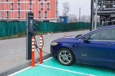 Комерційні зарядні станції для автомобілів: особливості і поради вибору
