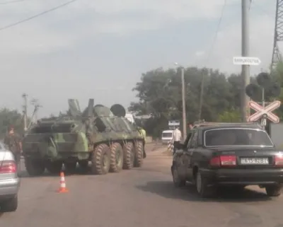 У Вінниці не розминулися БТР і мікроавтобус