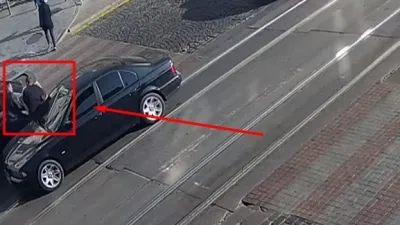 Камери відеонагляду зафіксували жорстоку бійку водіїв на Соборній (Відео)
