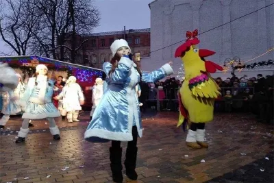 У Вінниці з новорічної ялинки вкрали велику іграшку