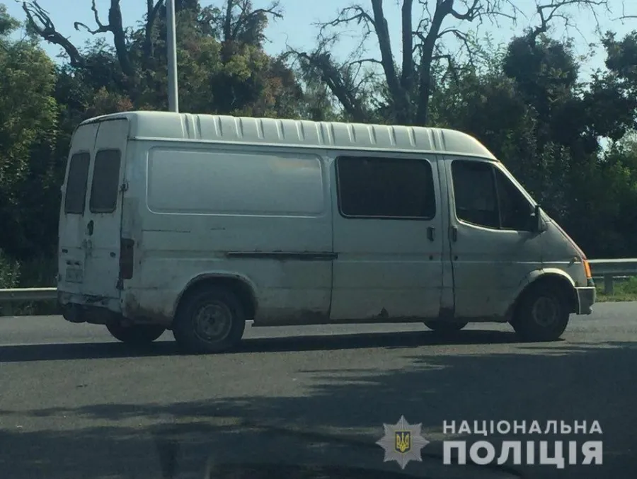 Водію, який намагався дати хабар патрульним, загрожує кримінальна відповідальність © Офіційний сайт Національної поліції: https://vn.npu.gov.ua/