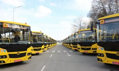 Тридцять шкільних автобусів отримали громади Вінниччини