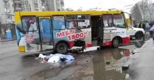 Смертельна троща на Водоканалі: розбився мотоцикліст, дівчина в лікарні