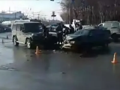 У Вінниці біля ринку «Урожай» Nissan влетів у джип