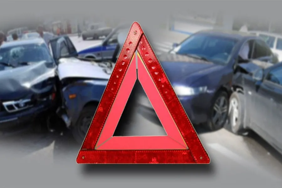 ДТП у Вінниці: автомобіль вдарив мопед, який потім травмував пішохода