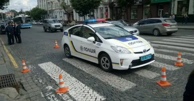В центрі Вінниці патрульний поліцейський збив дівчину