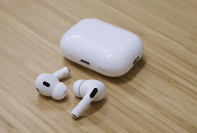 Три причины купить наушники Apple AirPods