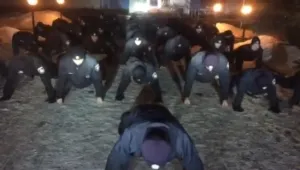 Патрульні поліцейські Вінниці прийняли естафету на підтримку ветеранів від десантників (Відео)