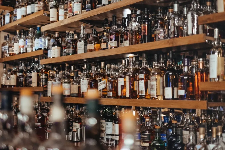 Виски и путешествия: места, которые стоит посетить поклонникам напитка
