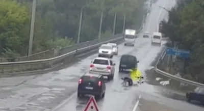 У Вінниці жінка виповзла на дорогу та знепритомніла (Відео)