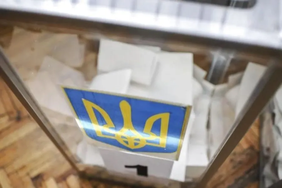 Проголосуй за 200 гривень. Виявили можливий факт підкупу виборців