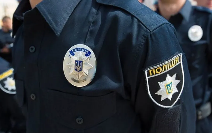 У Вінниці чоловік вкусив поліцейського за ногу