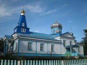 На Вінниччині дві церкви в одному селі віддали віруючим