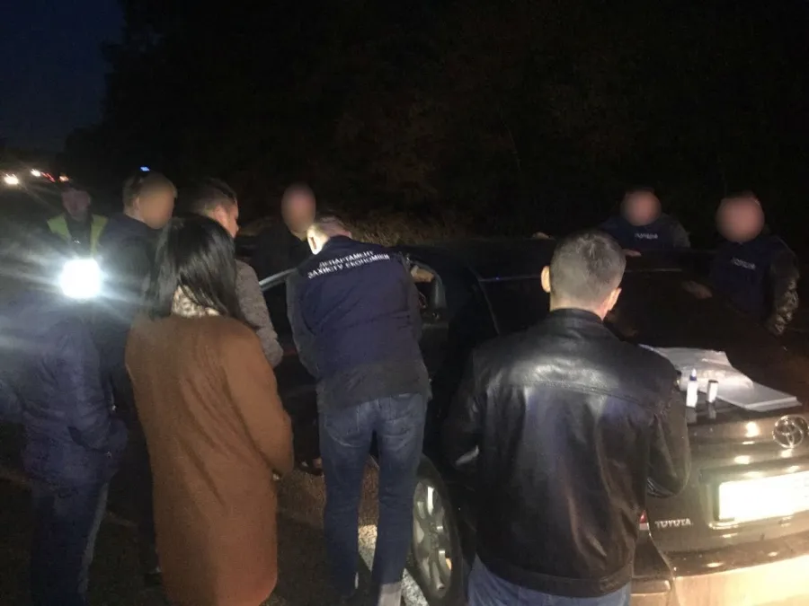 На хабарі в 10 тис. грн. викрили високопосадовців Держаудитслужби