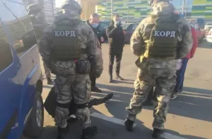 У Вінниці біля залізничного вокзалу затримали чоловіка, який вимагав неіснуючий борг у вінничанина