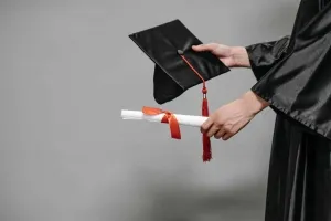 Преимущества и риски заказа студенческих работ у рефератных компаний: анализ отзывов и рекомендаций