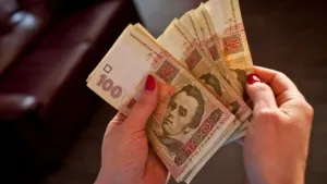 Прокуратура підозрює вінничанина у шахрайстві: збирав кошти на «військовий шпиталь»